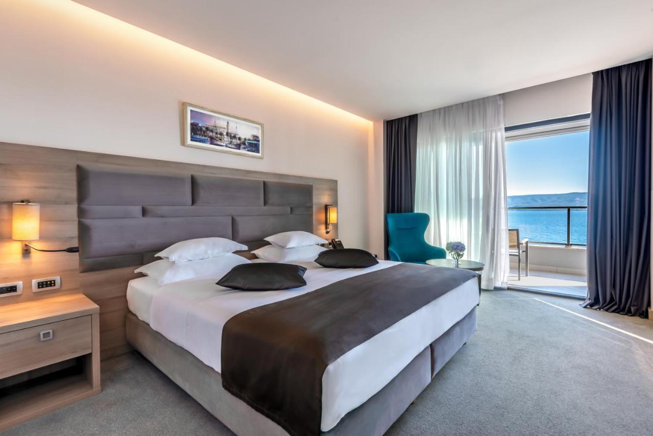 Hotel Plaza Duće Екстериор снимка