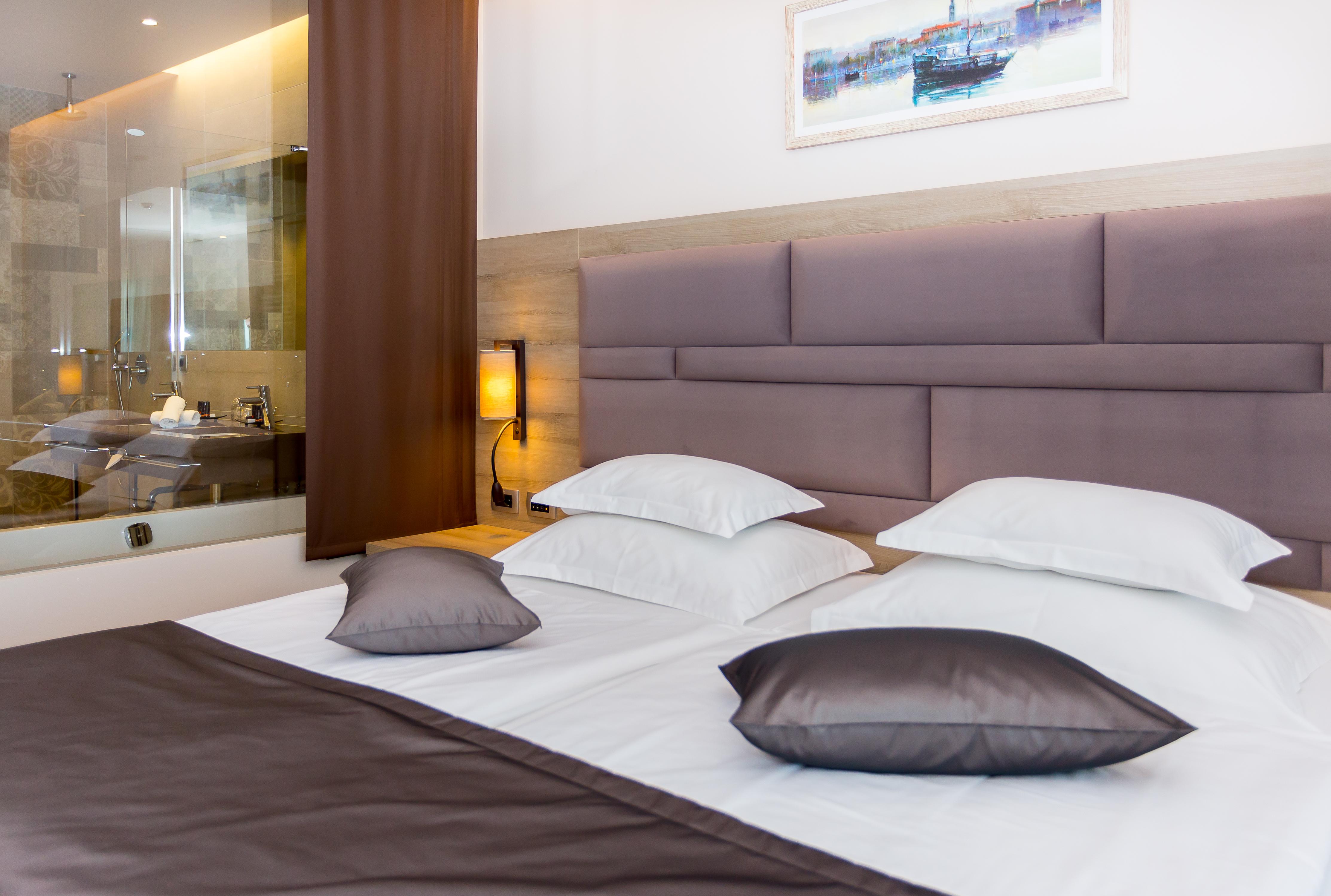 Hotel Plaza Duće Екстериор снимка