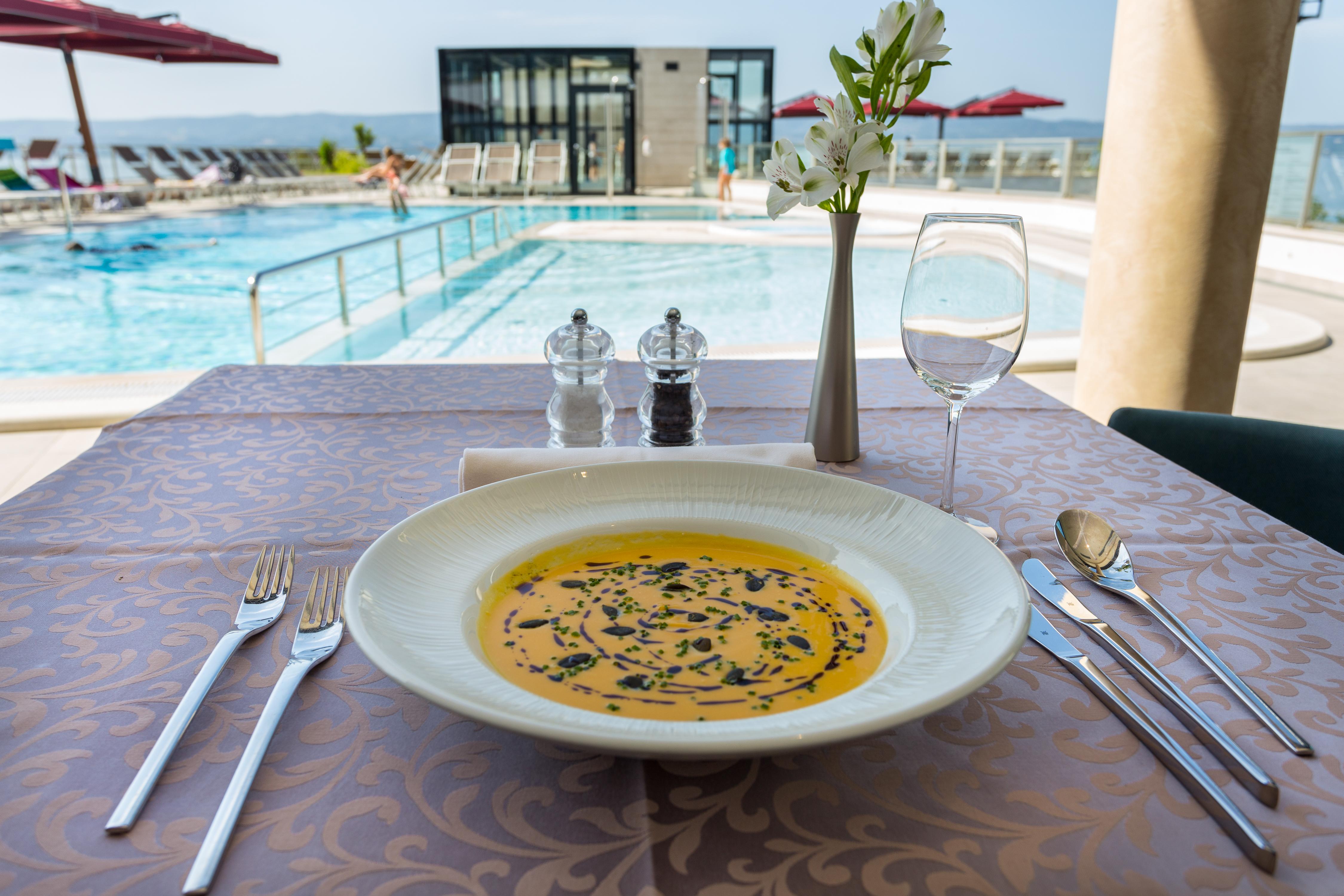 Hotel Plaza Duće Екстериор снимка