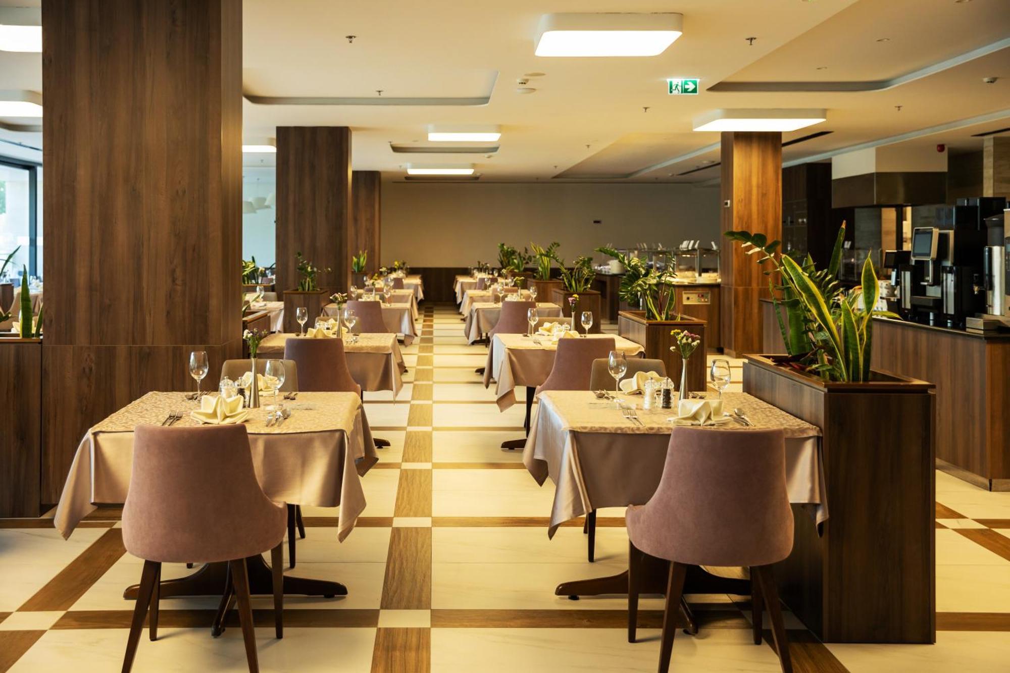 Hotel Plaza Duće Екстериор снимка